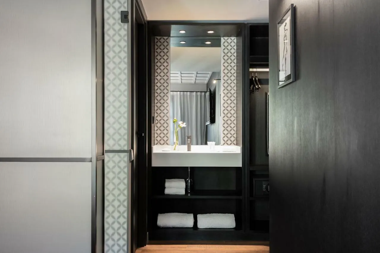 ברצלונה Yurbban Ramblas Boutique Hotel